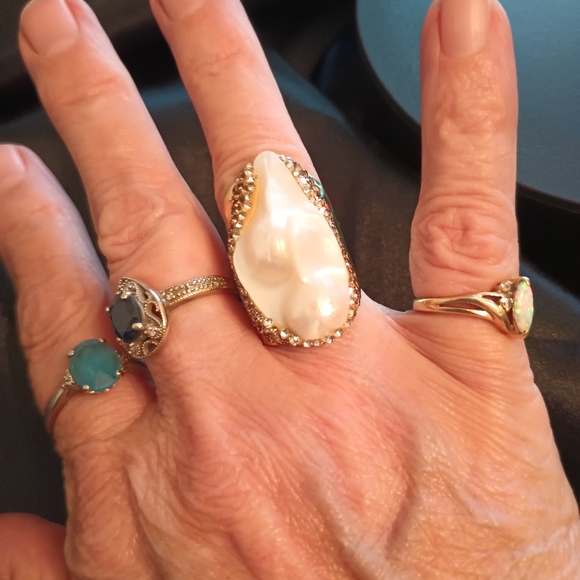 14k. Gold Plated Freshwater Pearl Baroque Ring - Picture 9 of 14